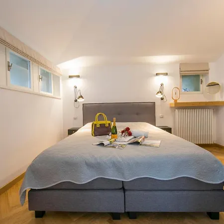 Sleeps 12 * Brienno